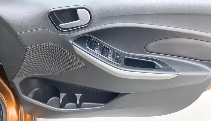 2018 Ford FREESTYLE TREND 1.5 DIESEL, Diesel, Manual, 76,949 km, Driver Side Door Panels Control