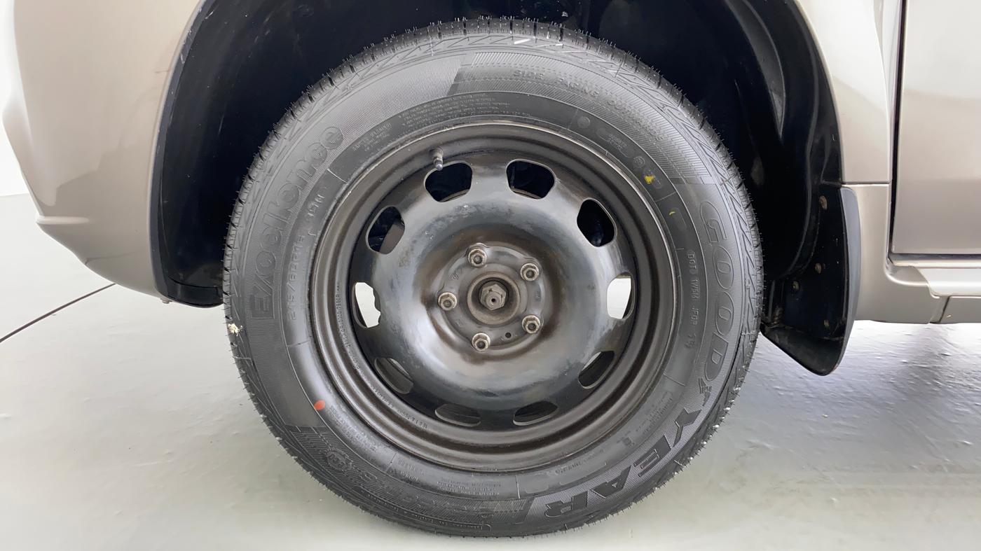 2016 Nissan Terrano XL P, Petrol, Manual, 69,508 km, Left Front Wheel
