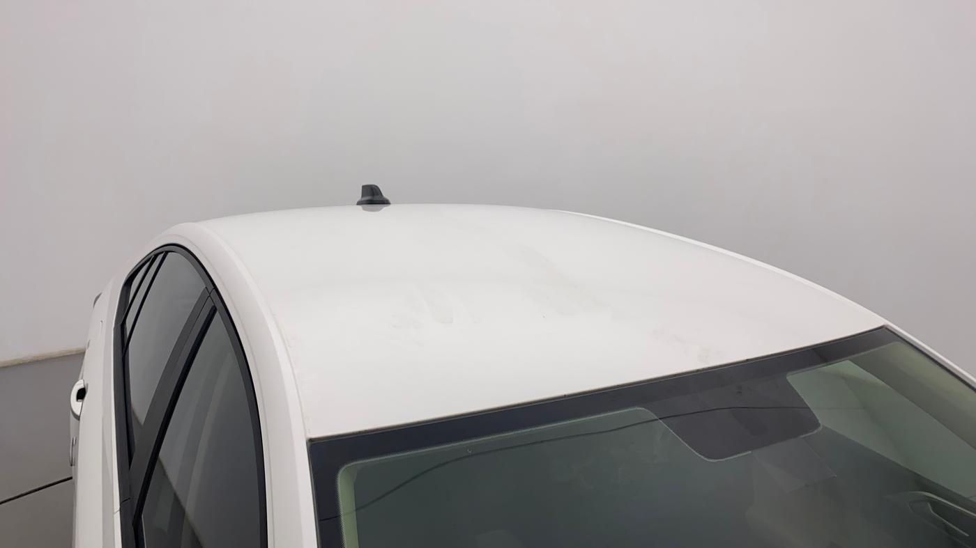 2022 Volkswagen VIRTUS HIGHLINE TSI 1.0 MT, Petrol, Manual, 9,822 km, Roof