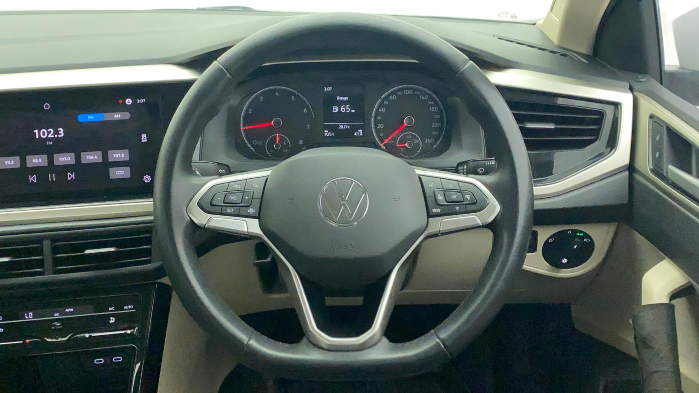 2022 Volkswagen VIRTUS HIGHLINE TSI 1.0 MT, Petrol, Manual, 9,822 km, Infotainment System