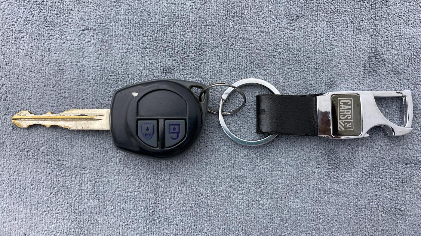 2018 Maruti Wagon R 1.0 VXI, Petrol, Manual, 42,247 km, Key Close Up