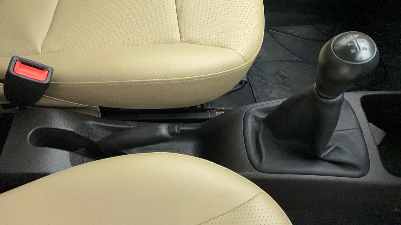 2018 Hyundai Eon ERA PLUS, Petrol, Manual, 7,048 km, Gear Lever