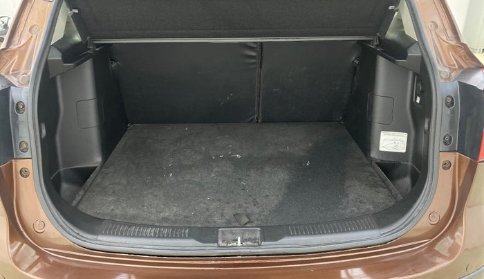 2015 Maruti S Cross ZETA 1.3, Diesel, Manual, 20,896 km, Boot Inside