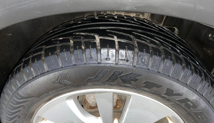 2015 Maruti S Cross ZETA 1.3, Diesel, Manual, 20,896 km, Left Rear Tyre Tread