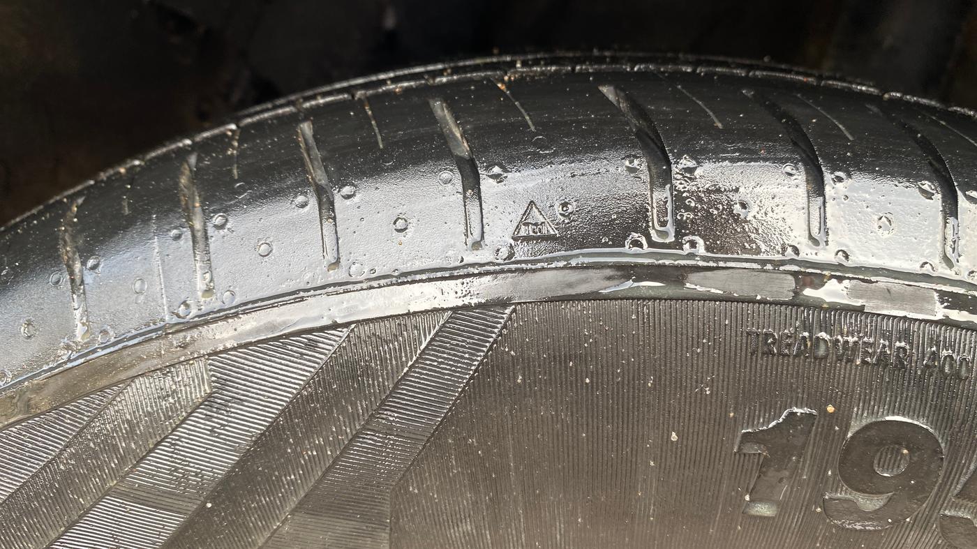 2024 Hyundai VENUE E Plus 1.2 Petrol, Petrol, Manual, 13,252 km, Left Rear Tyre Tread