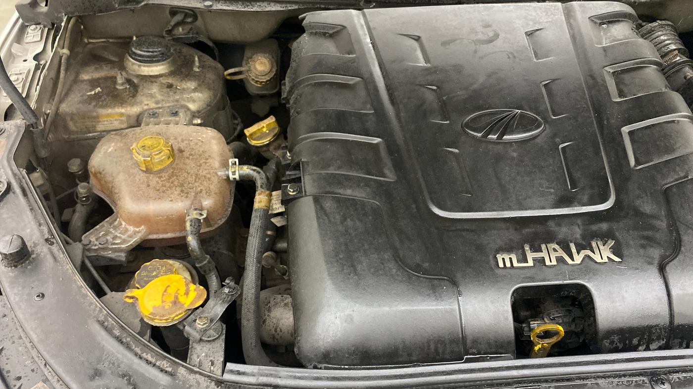 2020 Mahindra XUV500 W7, Diesel, Manual, 68,921 km, Engine View - Right