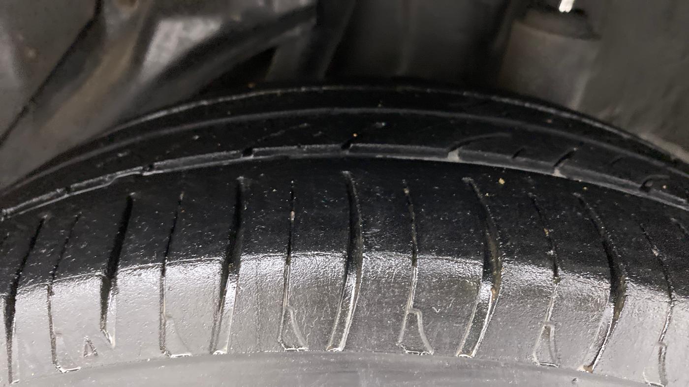 2013 Honda Amaze 1.2L I-VTEC S, Petrol, Manual, 62,540 km, Left Rear Tyre Tread