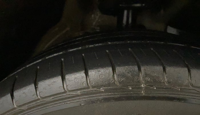 2019 MG HECTOR SHARP 1.5 DCT PETROL, Petrol, Automatic, 65,518 km, Right Front Tyre Tread