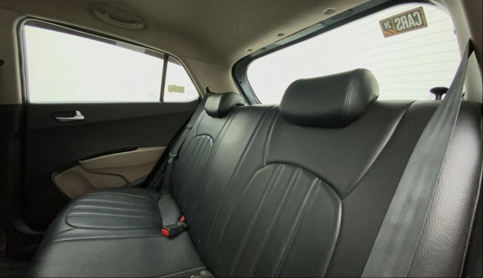 2015 Hyundai Grand i10 ASTA AT 1.2 KAPPA VTVT, Petrol, Automatic, 79,805 km, Right Side Rear Door Cabin