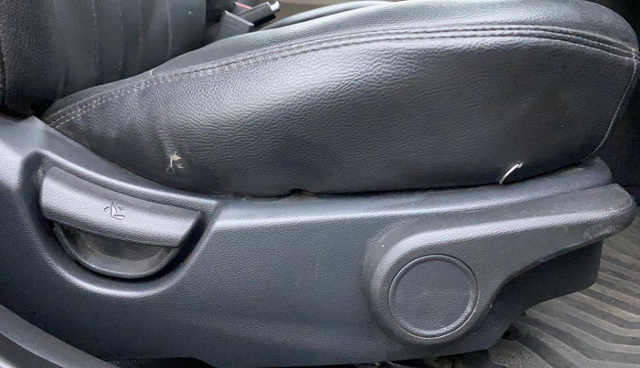 2015 Hyundai Grand i10 ASTA AT 1.2 KAPPA VTVT, Petrol, Automatic, 79,805 km, Driver Side Adjustment Panel