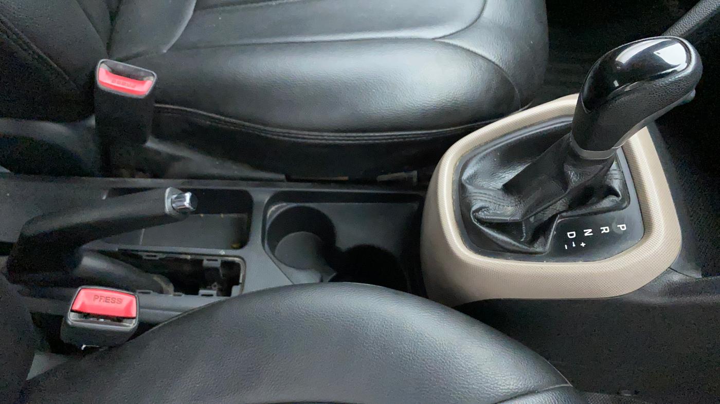 2015 Hyundai Grand i10 ASTA AT 1.2 KAPPA VTVT, Petrol, Automatic, 79,805 km, Gear Lever