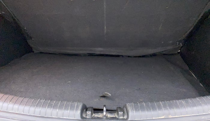 2015 Hyundai Grand i10 ASTA AT 1.2 KAPPA VTVT, Petrol, Automatic, 79,805 km, Boot Inside