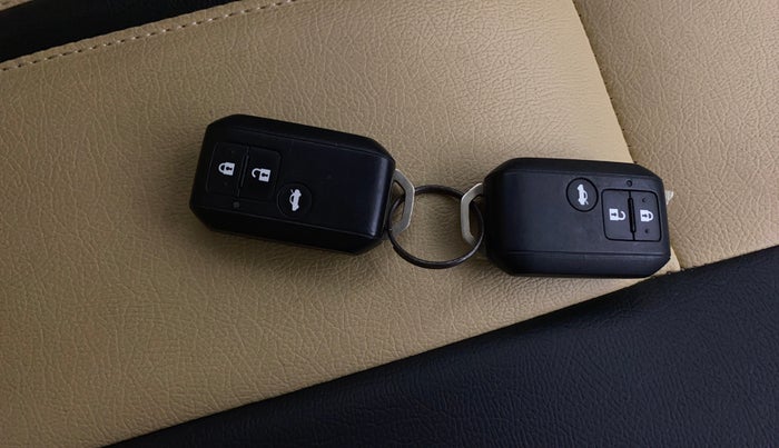 2022 Maruti Dzire ZXI Plus AMT, Petrol, Automatic, 41,760 km, Key Close Up