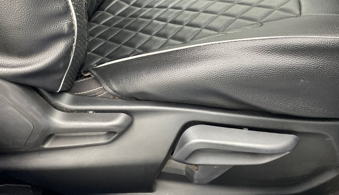 2020 Tata Tiago XZ+ 1.2 Revotron, Petrol, Manual, 44,543 km, Driver Side Adjustment Panel
