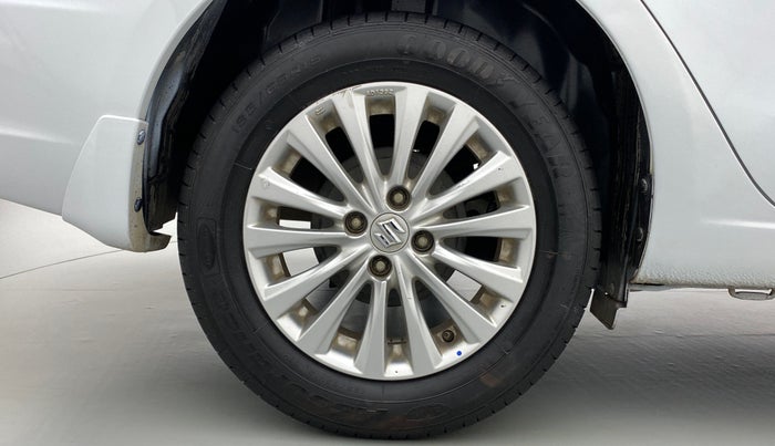2016 Maruti Ciaz ZXI, Petrol, Manual, 32,872 km, Right Rear Wheel