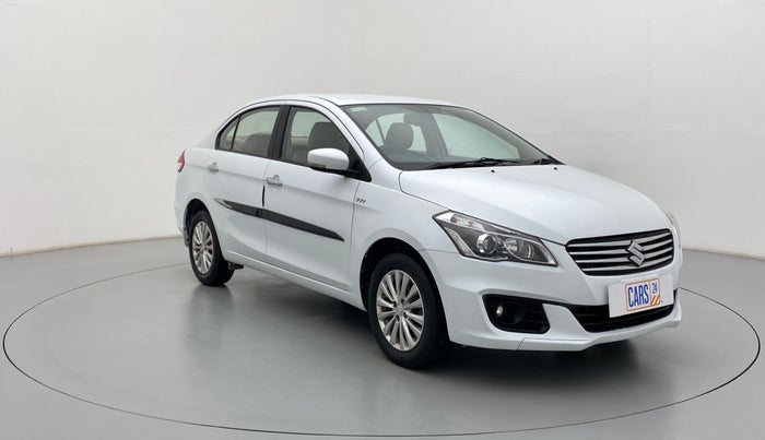 2016 Maruti Ciaz ZXI, Petrol, Manual, 32,872 km, Right Front Diagonal