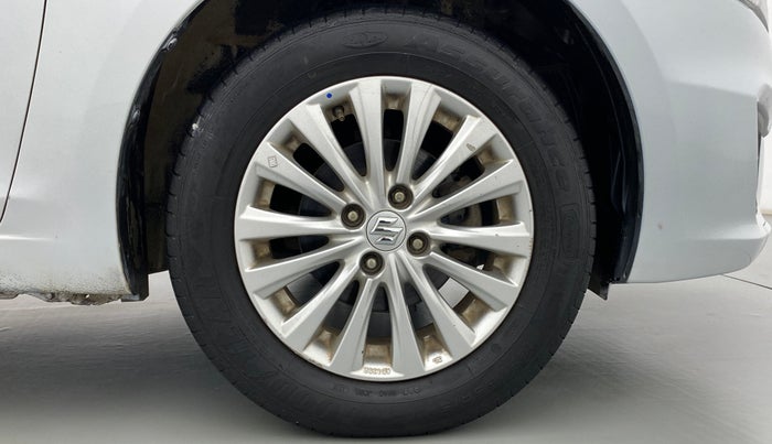 2016 Maruti Ciaz ZXI, Petrol, Manual, 32,872 km, Right Front Wheel