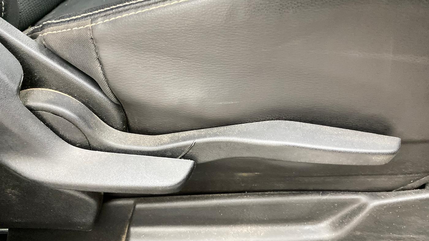 2022 Maruti XL6 ALPHA PLUS MT, Petrol, Manual, 90,737 km, Driver Side Adjustment Panel