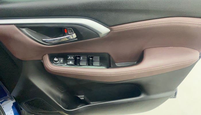 2022 Maruti Grand Vitara ALPHA SMART HYBRID AT, Petrol, Automatic, 52,705 km, Driver Side Door Panels Control