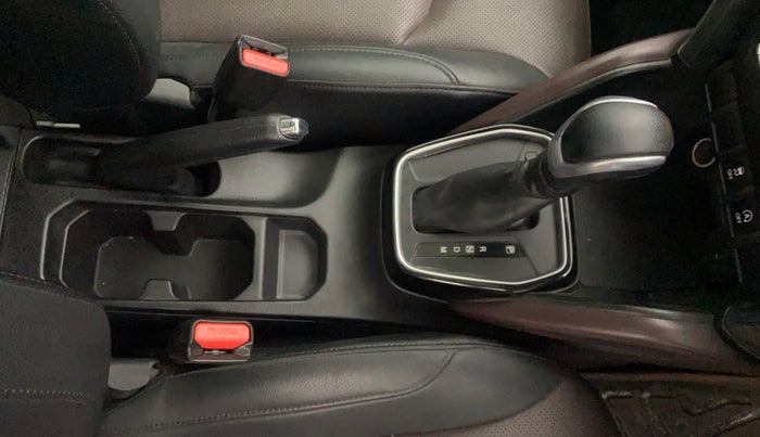 2022 Maruti Grand Vitara ALPHA SMART HYBRID AT, Petrol, Automatic, 52,705 km, Gear Lever