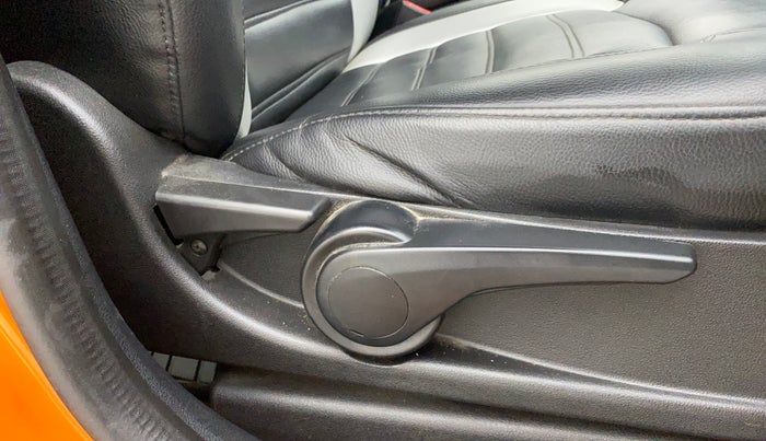 2019 Tata Tiago XZ PLUS PETROL, Petrol, Manual, 61,283 km, Driver Side Adjustment Panel