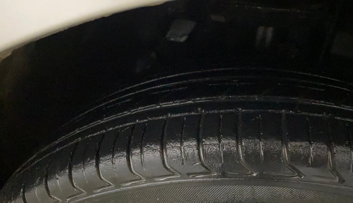 2018 Tata Tiago XT PETROL, Petrol, Manual, 54,178 km, Right Front Tyre Tread