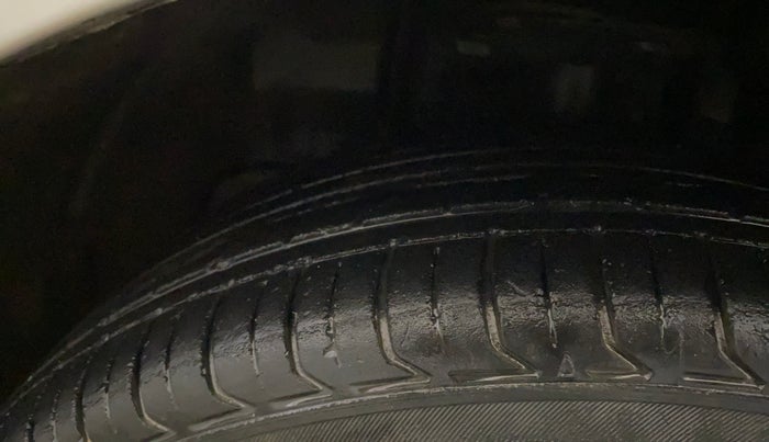 2018 Tata Tiago XT PETROL, Petrol, Manual, 54,178 km, Left Front Tyre Tread