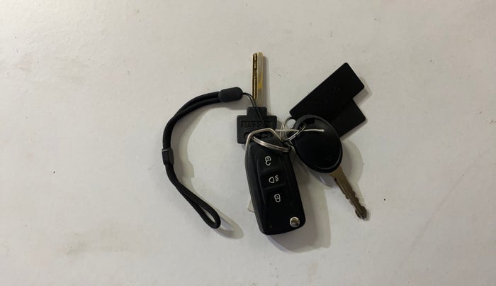 2018 Tata Tiago XT PETROL, Petrol, Manual, 54,178 km, Key Close Up