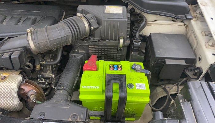 2021 Mahindra XUV300 W8 1.2 PETROL, Petrol, Manual, 62,330 km, Engine View - Left