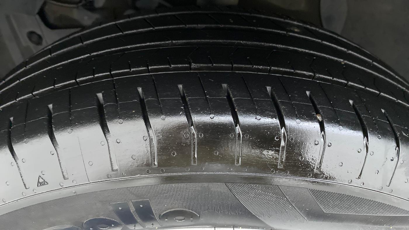 2017 Maruti Vitara Brezza ZDI, Diesel, Manual, 64,686 km, Left Front Tyre Tread