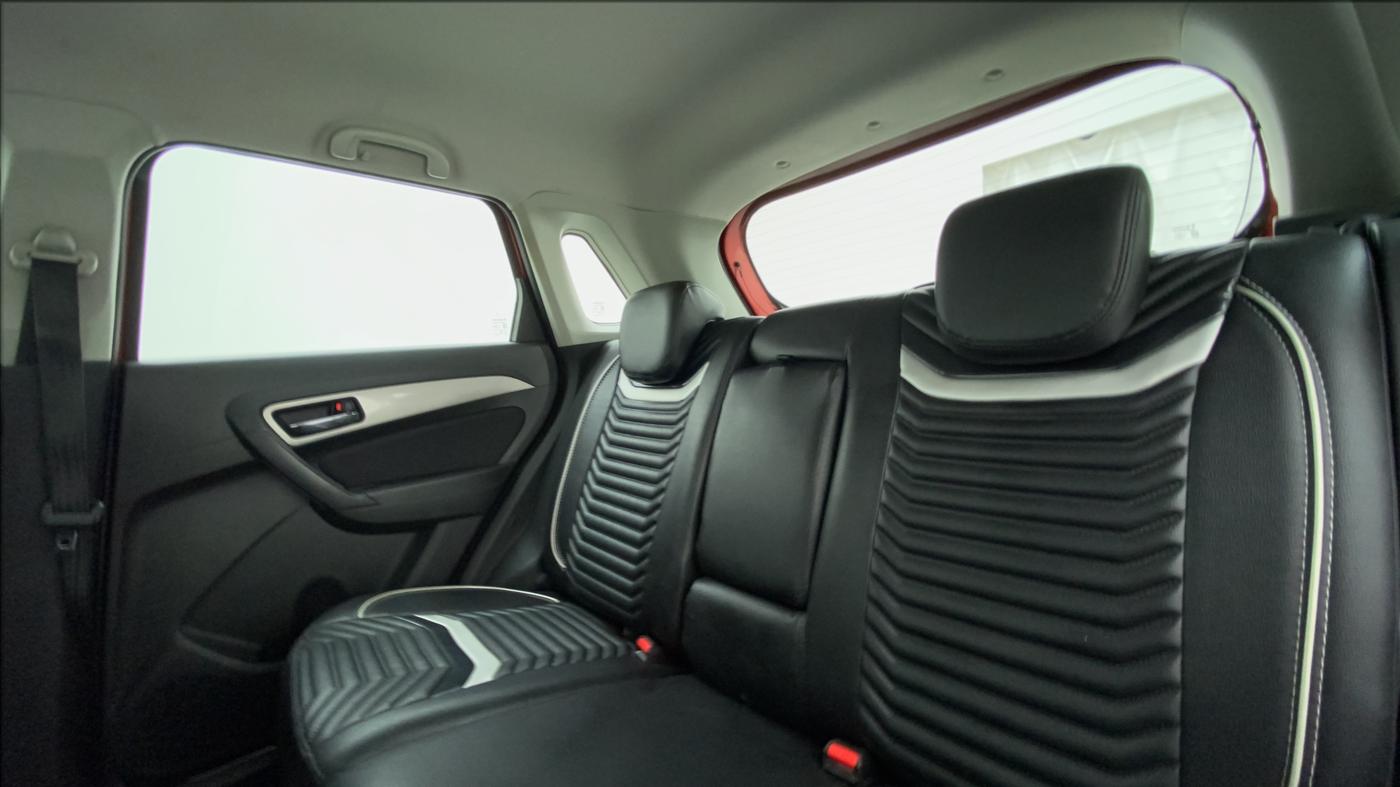 2017 Maruti Vitara Brezza ZDI, Diesel, Manual, 64,686 km, Right Side Rear Door Cabin