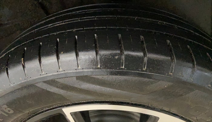 2022 Tata PUNCH ACCOMPLISHED AMT, Petrol, Automatic, 45,582 km, Left Rear Tyre Tread