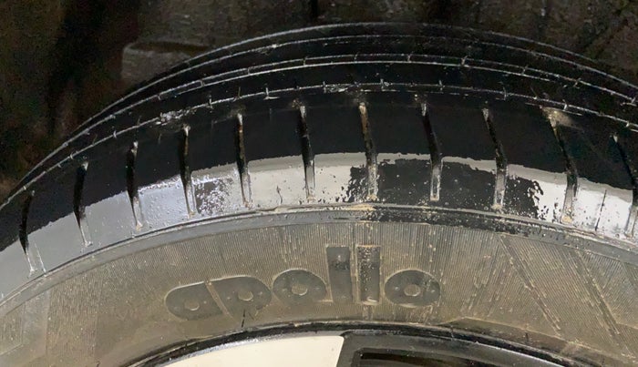 2022 Tata PUNCH ACCOMPLISHED AMT, Petrol, Automatic, 45,582 km, Right Rear Tyre Tread