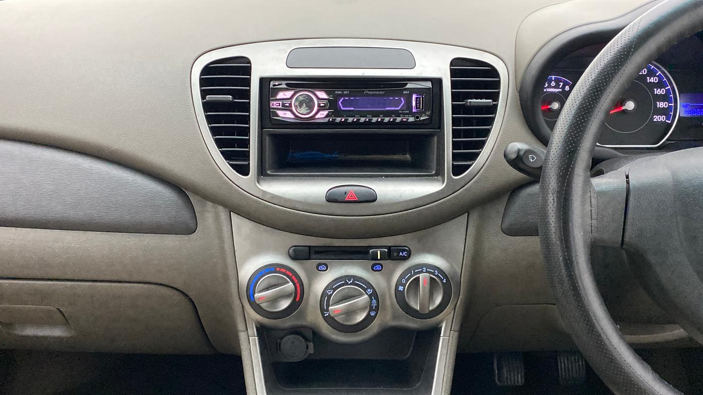 2012 Hyundai i10 MAGNA 1.2 KAPPA2, Petrol, Manual, 68,125 km, Air Conditioner