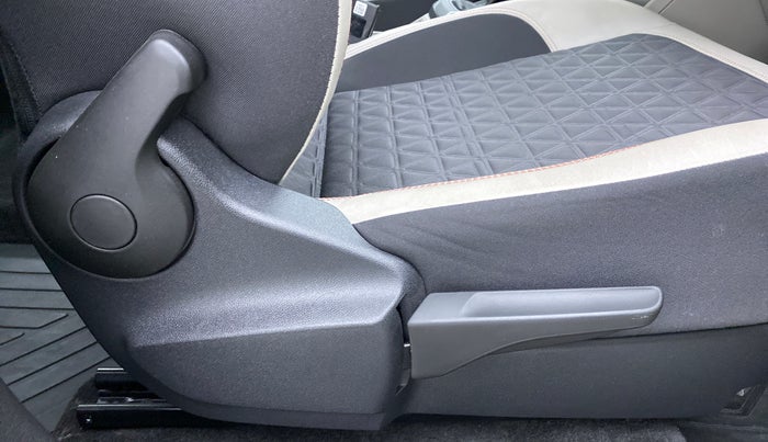 2021 Volkswagen TAIGUN GT PLUS 1.5 TSI DSG, Petrol, Automatic, 17,261 km, Driver Side Adjustment Panel