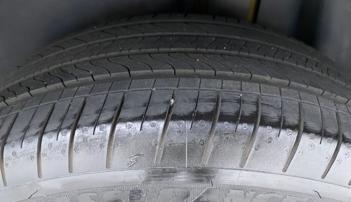2021 Volkswagen TAIGUN GT PLUS 1.5 TSI DSG, Petrol, Automatic, 17,261 km, Left Rear Tyre Tread