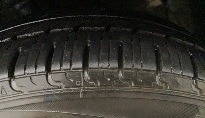 2017 Hyundai Xcent S 1.2, Petrol, Manual, 55,347 km, Left Front Tyre Tread