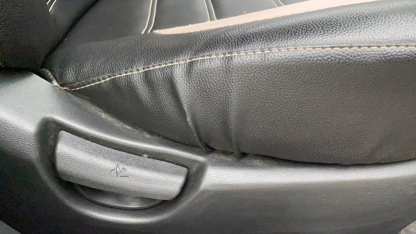 2019 Hyundai Grand i10 SPORTZ 1.2 KAPPA VTVT, Petrol, Manual, 39,040 km, Driver Side Adjustment Panel
