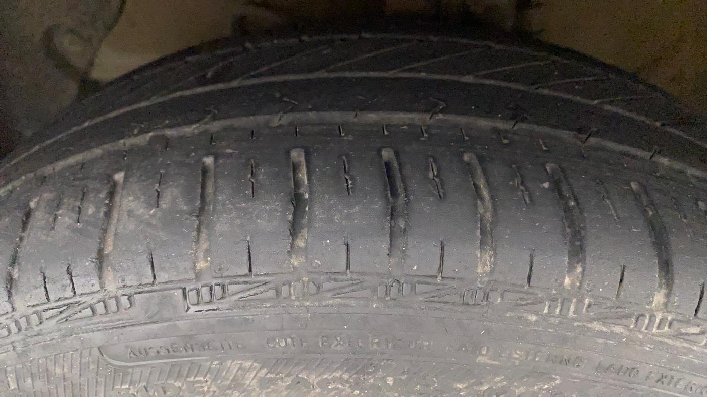 2019 Hyundai Grand i10 SPORTZ 1.2 KAPPA VTVT, Petrol, Manual, 39,040 km, Left Front Tyre Tread