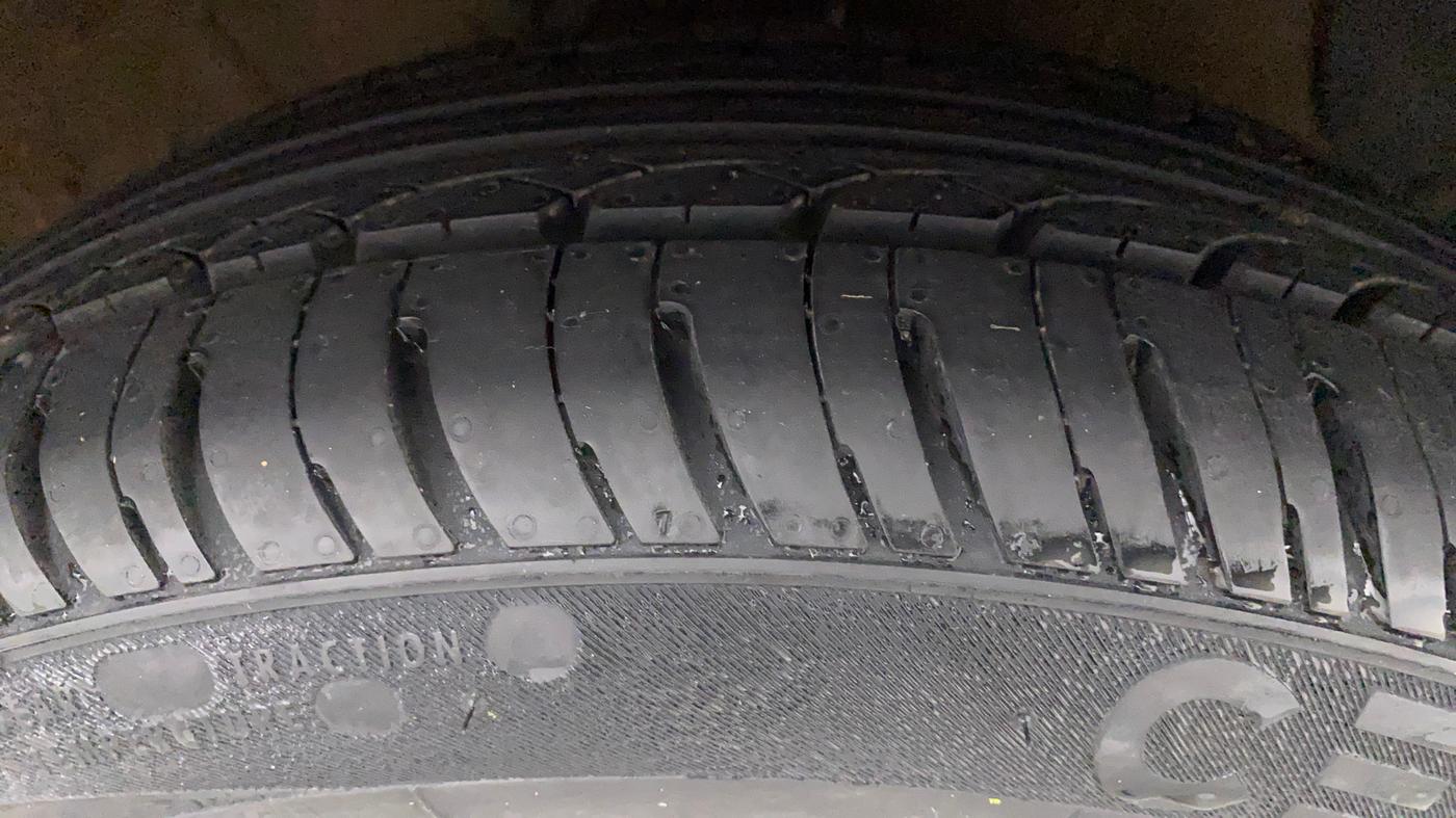 2019 Hyundai Grand i10 SPORTZ 1.2 KAPPA VTVT, Petrol, Manual, 39,040 km, Right Front Tyre Tread