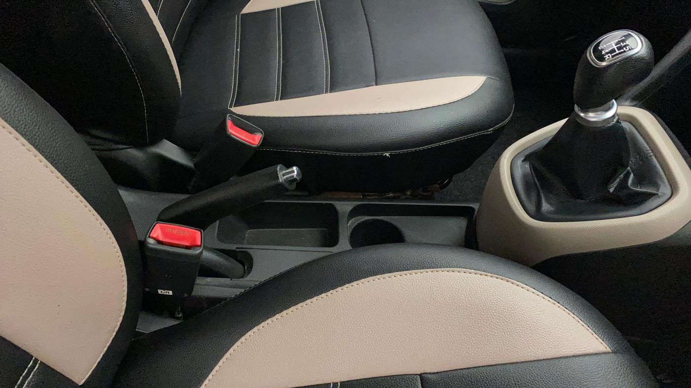 2019 Hyundai Grand i10 SPORTZ 1.2 KAPPA VTVT, Petrol, Manual, 39,040 km, Gear Lever