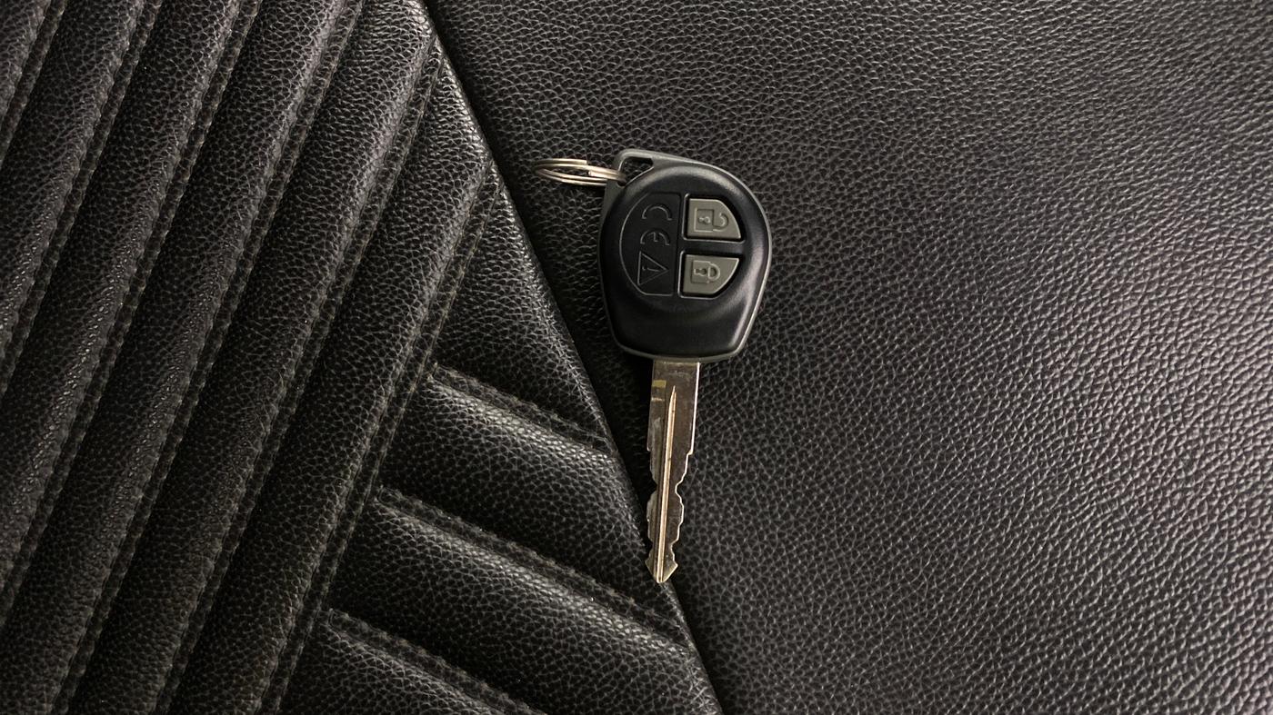 2018 Maruti IGNIS DELTA 1.2 AMT, Petrol, Automatic, 30,567 km, Key Close Up