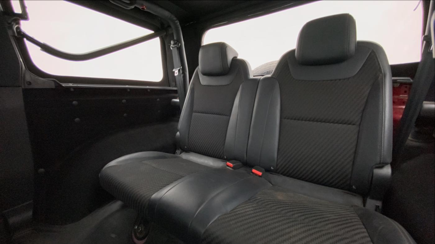 2022 Mahindra Thar LX  P 4WD AT CONVERTIBLE, Petrol, Automatic, 14,798 km, Right Side Rear Door Cabin