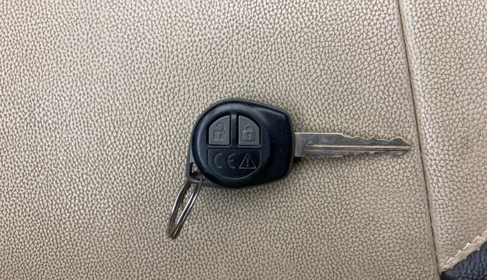 2018 Maruti Ciaz DELTA 1.4 MT PETROL, Petrol, Manual, 79,242 km, Key Close Up