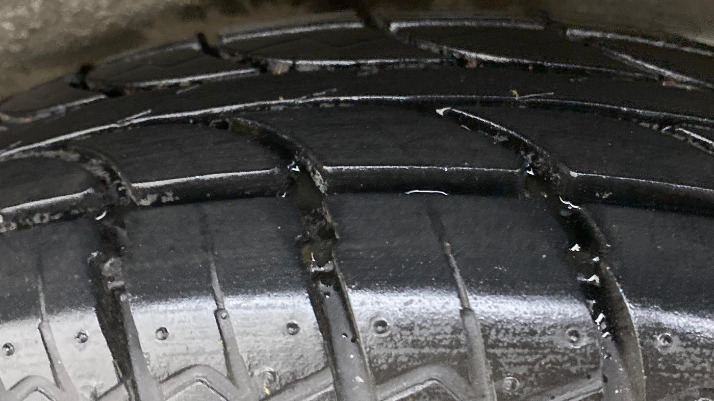 2014 Maruti Wagon R 1.0 LXI CNG, CNG, Manual, 48,198 km, Left Rear Tyre Tread