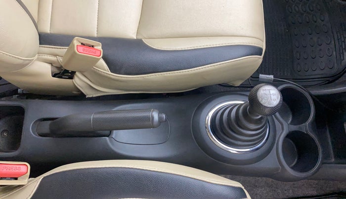 2016 Honda Brio S MT, Petrol, Manual, 47,726 km, Gear Lever