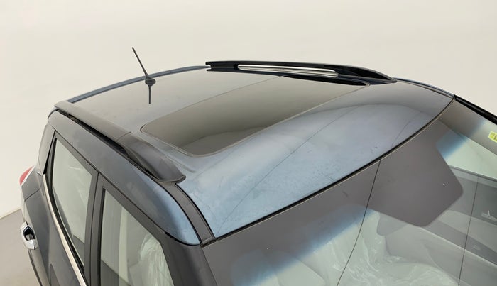 2023 Mahindra XUV300 W8 (O) 1.2 PETROL, Petrol, Manual, 694 km, Roof