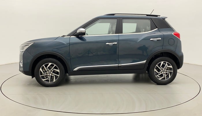 2023 Mahindra XUV300 W8 (O) 1.2 PETROL, Petrol, Manual, 694 km, Left Side