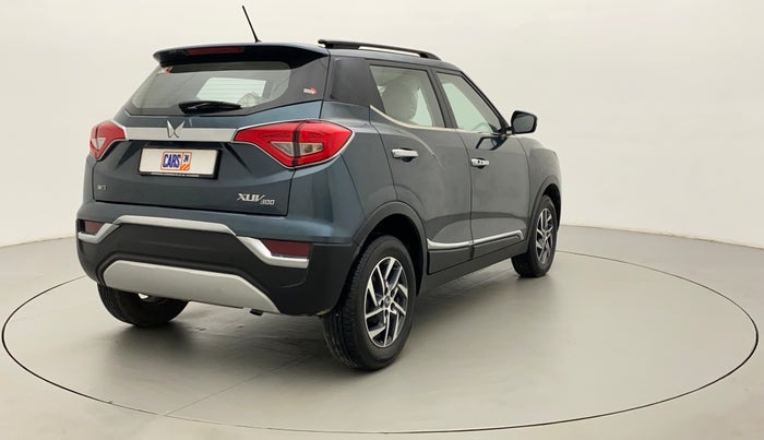 2023 Mahindra XUV300 W8 (O) 1.2 PETROL, Petrol, Manual, 694 km, Right Back Diagonal