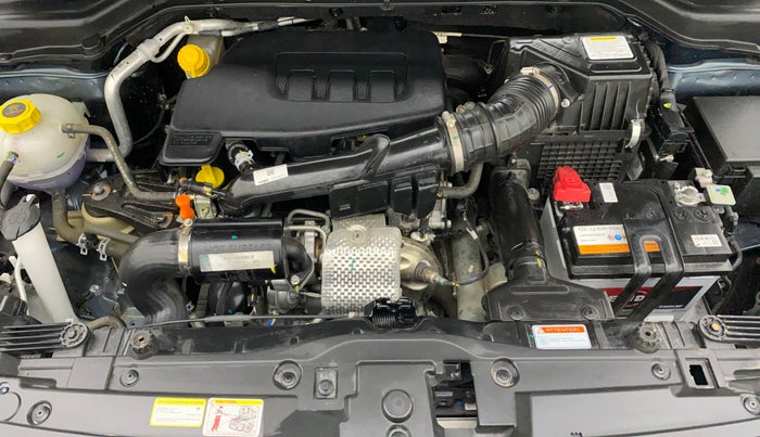 2023 Mahindra XUV300 W8 (O) 1.2 PETROL, Petrol, Manual, 694 km, Open Bonet